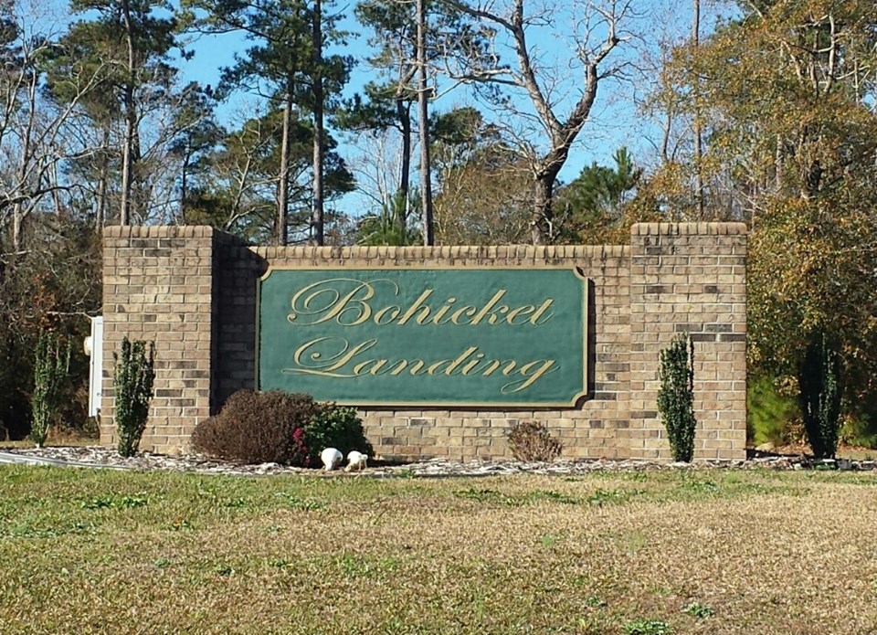 subdivision entrance bohicket landing has entrance right off hwy 24, making it an easy commute to camp lejeune or jacksonville, or on through swansboro to morehead city.
