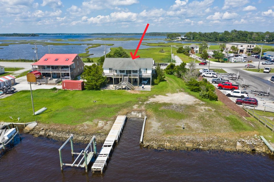 fixer-upper on the intracoastal waterway! storm damaged home on deep water. right on the icw!