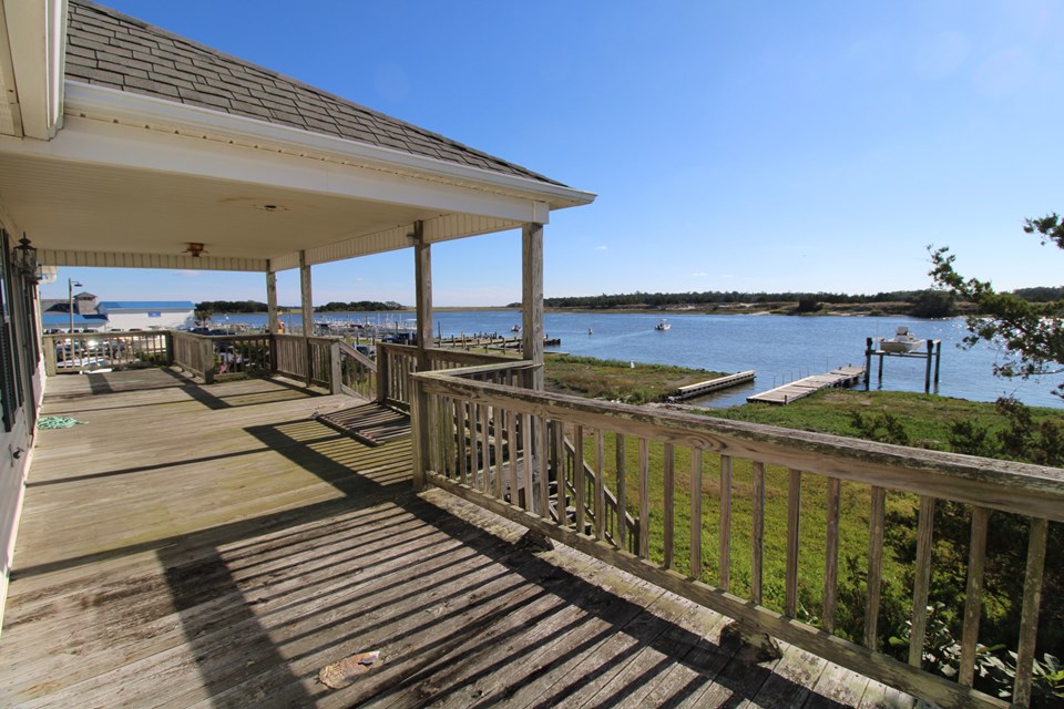 deck overlooks bogue sound large, partially covered deck along entire back of home