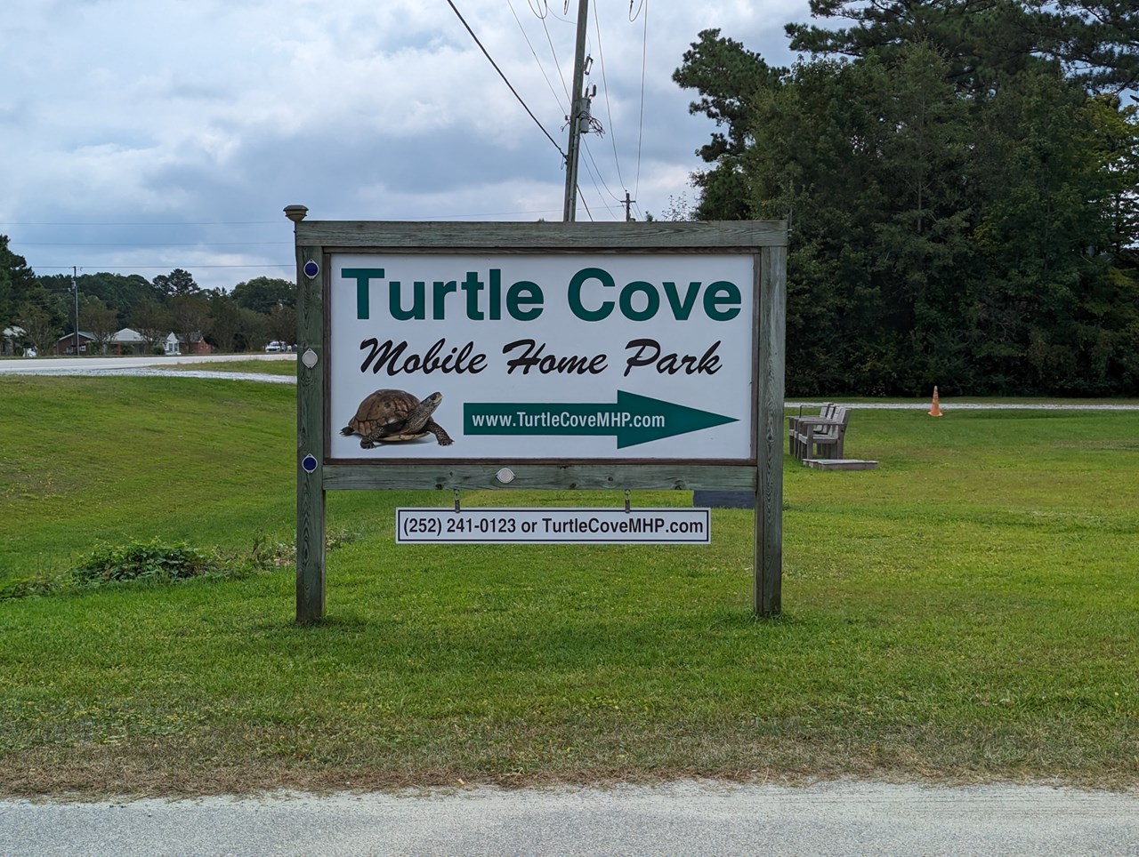 entrance at freedom way (hwy 24) and turtle cove rd
